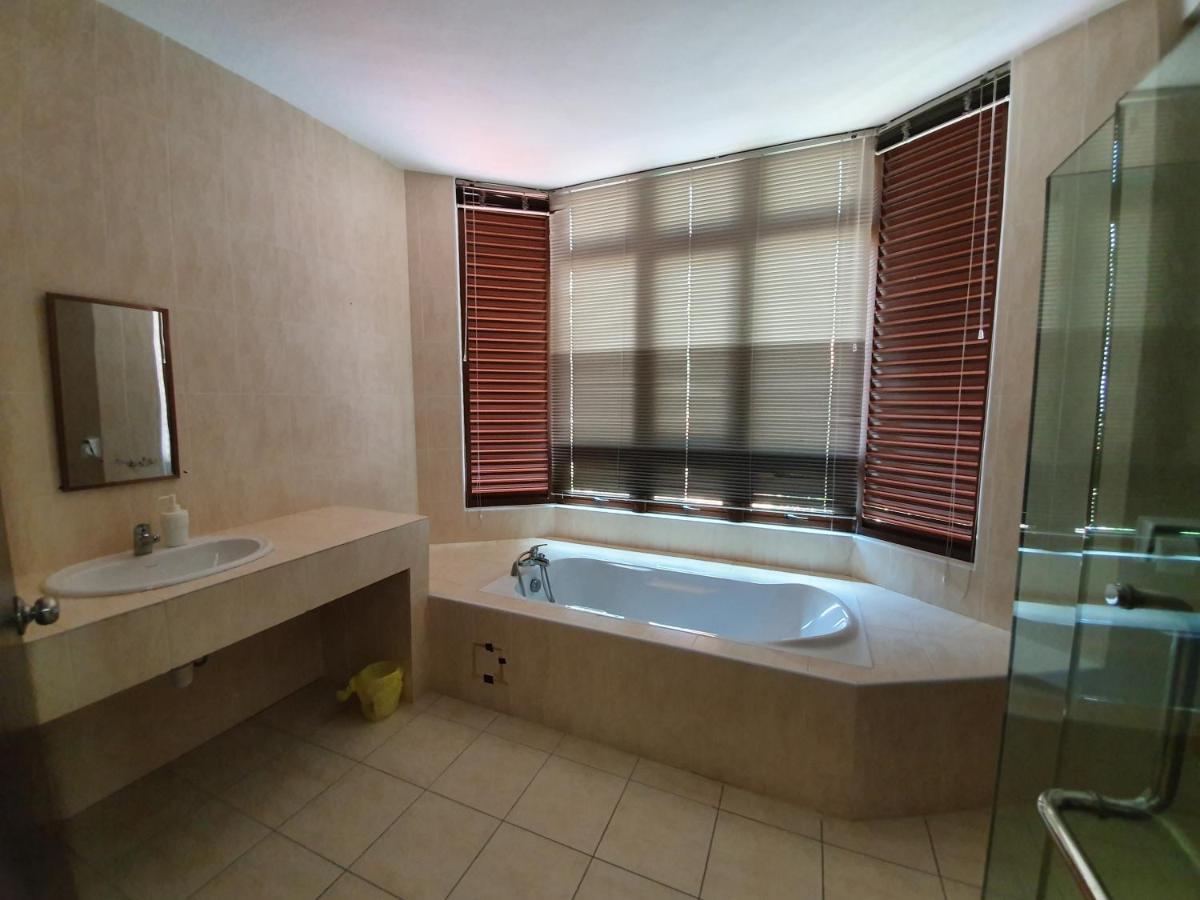 Eden Cosy Living Apartment Batu Feringgi Exterior foto