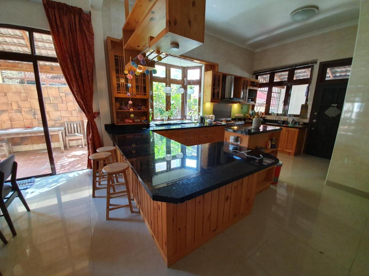 Eden Cosy Living Apartment Batu Feringgi Exterior foto